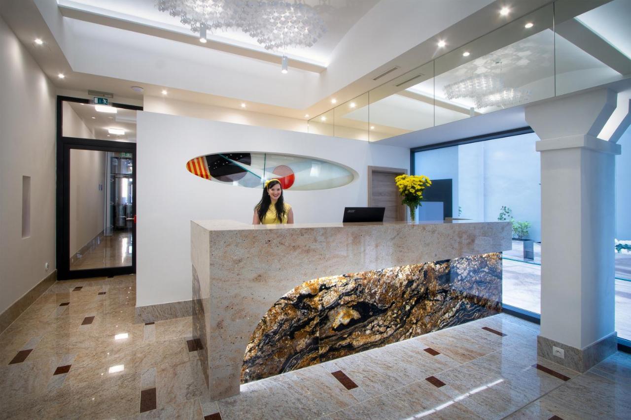 Hotel Essence Prag Dış mekan fotoğraf